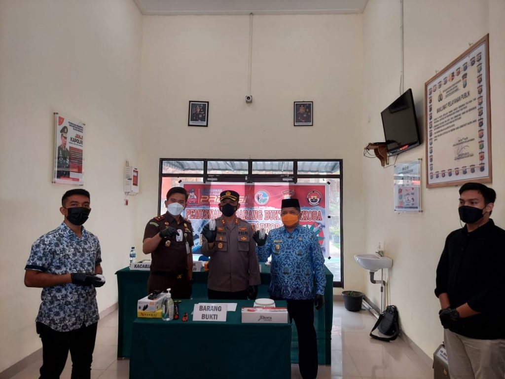 Polres Anambas Lakukan Pemusnahan Sabu Yang Ditemukan Timsus
