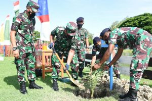 Kunjungi Lantamal XI Merauke, Pangkoarmada Yakin Bakal Tumbuh Kurma di Tanah Papua