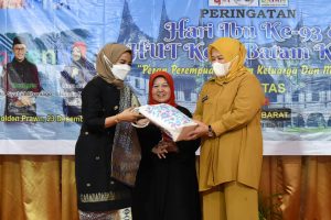Wagub Kepri Buka Seminar Hari Ibu, Marlin: Perempuan Harus Saling Dukung