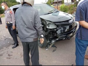 Simpang Senggarang Telan Korban Dua Mobil yang Alami Kecelakaan