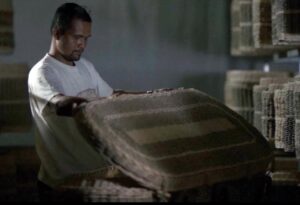 Bisnis Unik Menghasilkan Chuan Miliaran, Ratusan Peti Mati Di Ekspor Tiap Bulan