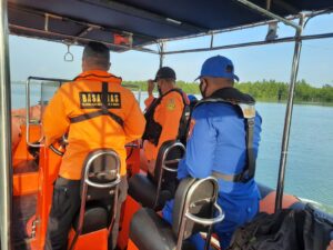 Basarnas Lakukan Pencarian Nelayan Lost Contact di Perairan Numbing