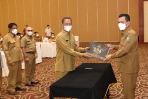 Serahkan DPA 2022, Gubernur Ansar Ingatkan Percepat Penyerapan Anggaran