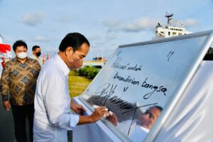 Presiden Jokowi Lepas Ekspor Perdana Smelter Grade Alumina KEK Galang Batang Bintan