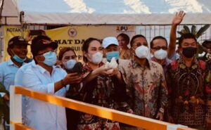 Lepaskan Burung Merpati Simbol Cen Sui Lan Bergerak Memulihkan Ekonomi Kepri