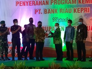 Pemda Anambas Terima 1 Mobil Jenazah Dan 4 Tosa Dari Bank Riau Kepri