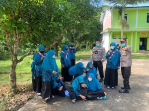 Himbau Vaksinasi, Kapolsek Siantan Sambangi Yayasan Khairul Uma