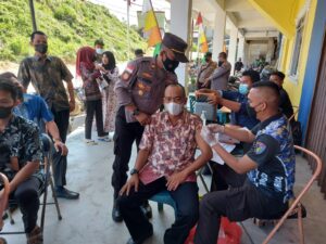 Polres Anambas Kembali Lakukan Vaksinasi Bagi PTT Dan PNS