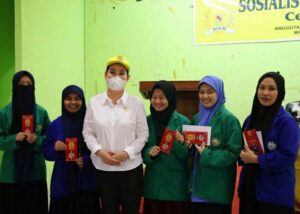 Cen Sui Lan Menyediakan 1.200 Beasiswa inilah Syaratnya