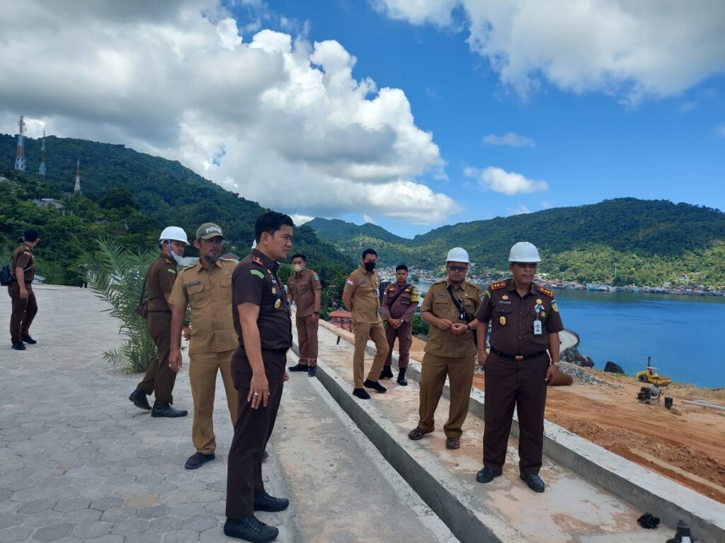 Kajari Natuna Tinjau Langsung Pembangunan Masjid Agung