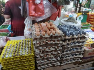 Meski di Daerah Jawa Mengalami Kenaikan, Harga Telur Ayam di Anambas Masih Stabil