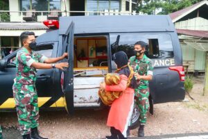 Ringankan Beban Keluarga, Lanud RSA Terbangkan Pasien Hidrosefalus Ke Batam