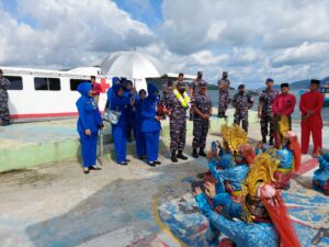 Kunjungan Perdananya Ke Anambas, Danlantamal IV Laksanakan Binwiltasla Kepada Masyarakat