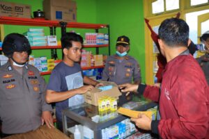 Polsek Siantan Lakukan Pengecekan Terhadap Peredaran Obat-Obatan Syrup