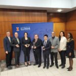 Universitas Illinois Anugerahkan Penghargaan Kepada Mantan Menristek RI