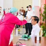Presiden Jokowi Ajak Masyarakat Vaksinasi Booster Covid 19