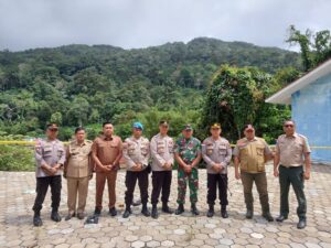 Kapolres Bersama BPBD Anambas dan Danramil Tarempa Tinjau Lokasi Longsor