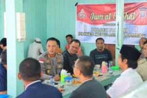 Dekatkan Diri Dengan Masyarakat, Kapolres Anambas Lakukan Jumat Curhat