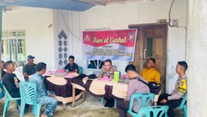 Dekatkan Diri Dengan Masyarakat, Kapolsek Palmatak Lakukan Jum’at Curhat