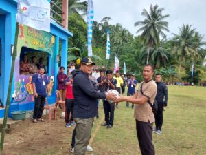 Bupati Anambas Buka Turnamen Sepakbola Karang Taruna Alim Sidi