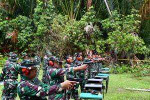 Asah Kemampuan Prajurit, Lanal Tarempa Gelar Latihan Menembak