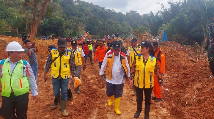 Cen Sui Lan Bersama Menteri PUPR turun langsung ke Lokasi Kecamatan Serasan Natuna