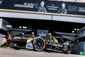 Hankook Tire Hadirkan Lini Ban Mobil Listrik Andalan dalam Gelaran ABB FIA Formula E 2023 di Jakarta