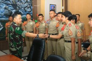 Marsma TNI Fairlyanto Motivasi Taruna Taruni AAU Tingkat IV Prodi Aeronautika Pertahanan OJT