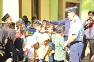 Sambut Hari Bakti TNI AU Ke-76, Lanud Abd Saleh Baksos Ke Ponpes