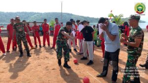 Personil Koramil 07/Palmatak Ikut Perlombaan Meriahkan HUT RI di Desa Putik