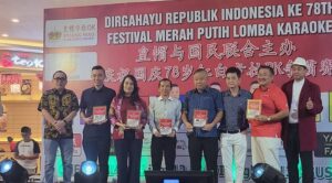 Sambut Hut RI 78, Perkumpulan Huamao Batam Meriahkan Lomba Karaoke