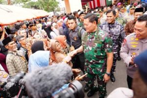 TNI Merangkul Pendemo di Rempang Kepri