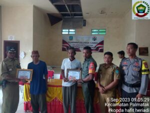 Kopda Hafit Dampingi Penyaluran BLT DD di Desa Candi