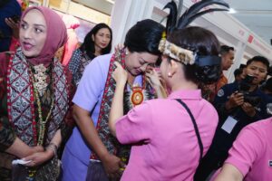 Ketum Dharma Pertiwi Menghadiri Bazar Kreasi Bhayangkari Nusantara 2023