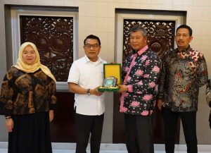 Ketua DPRD dan Bupati Anambas Temui Muldoko
