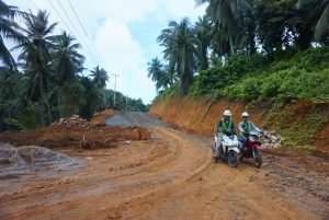 Dirasakan Rakyat, DPR RI Cen Sui Lan Merubah Jalan Tanah Menjadi Mulus Di Pulau Anambas