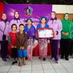 Ketum IKKT PWA Kunjungi Sekolah Darurat Kartini Ibu Kembar