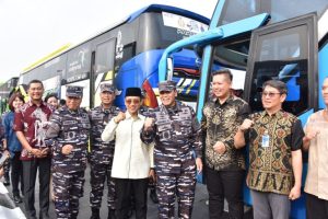 Mudik Gratis, TNI AL Kerahkan Kapal Perang Ribuan Pemudik Senang Gembira
