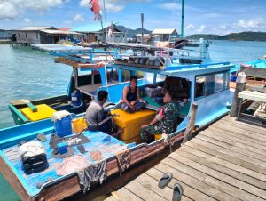 Sertu M Hadi Sambangi Warga Nelayan Binaannya