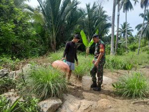 Praka Robi Komsos Bersama Warga Desa Mubur