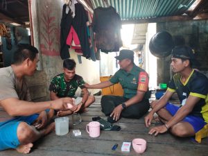 Koptu Isnaeni Kunjungi Kediaman Masyarakat Binaannya di Desa Matak