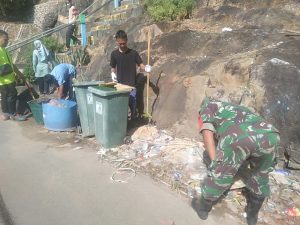Serda Fadhlin Ikut Gotong Royong Sembari Jalin Silaturahmi Dengan Warga Desa Putik