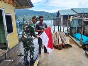 Praka Robi Laksanakan Komsos, Himbau Warga Bayat Pasang Bendera Merah Putih
