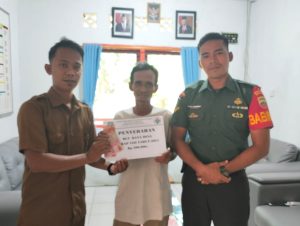 Serda Yusri Satria Dampingi Kades Putik Salurkan BLT DD Tahap 8 2024