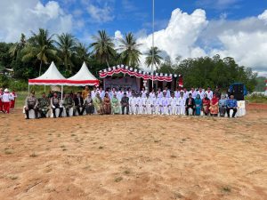 Koptu Suhendra Ikuti Upacara Pengibaran Bendera Merah Putih di Kecamatan Siantan Tengah