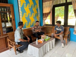 Polsek Serasan Gelar Penggalangan dengan Camat Serasan Menjaga Kamtibmas