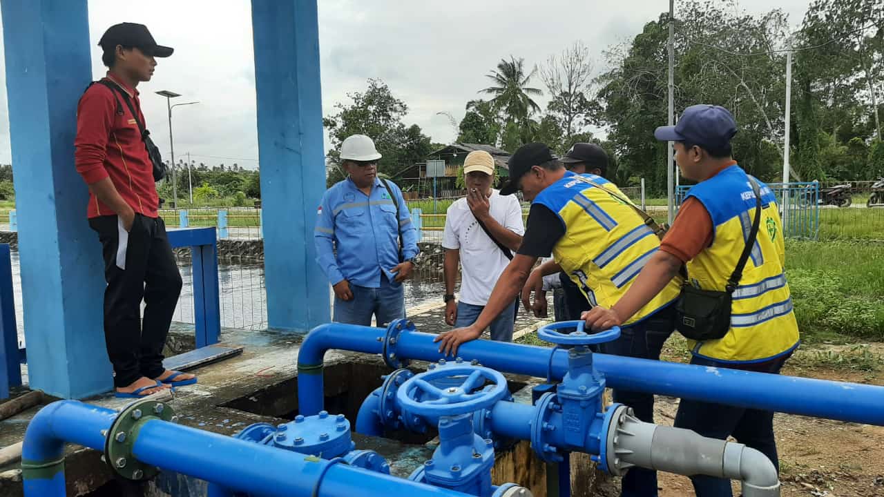 TIM BPPW Kepri DAN PDAM Tirta Nusa Melakukan Jar Tes Uji Coba Spam Ikk Sedanau, Kecamatan Bunguran Barat. Rabu (18/9/2024)
