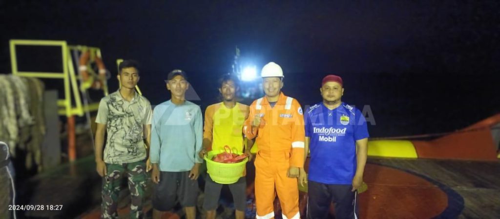 Dramatis Kru Pertamina PHE ONWJ Berjibaku Selamatkan Nelayan