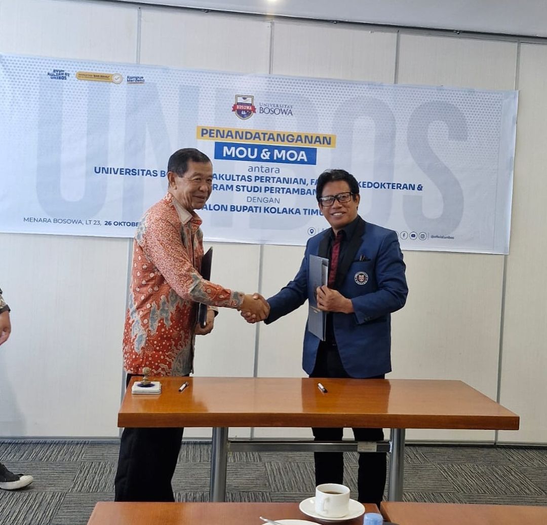 Galeri Foto3 penandatanganan Memorandum of Understanding (MoU) bersama Wakilnya, Suhaemi Nasir, dengan Universitas Bosowa