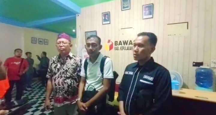 Tim Pemenangan calon bupati dan wakil bupati Kepulauan Anambas nomor urut 1, Rusli-Johari.
